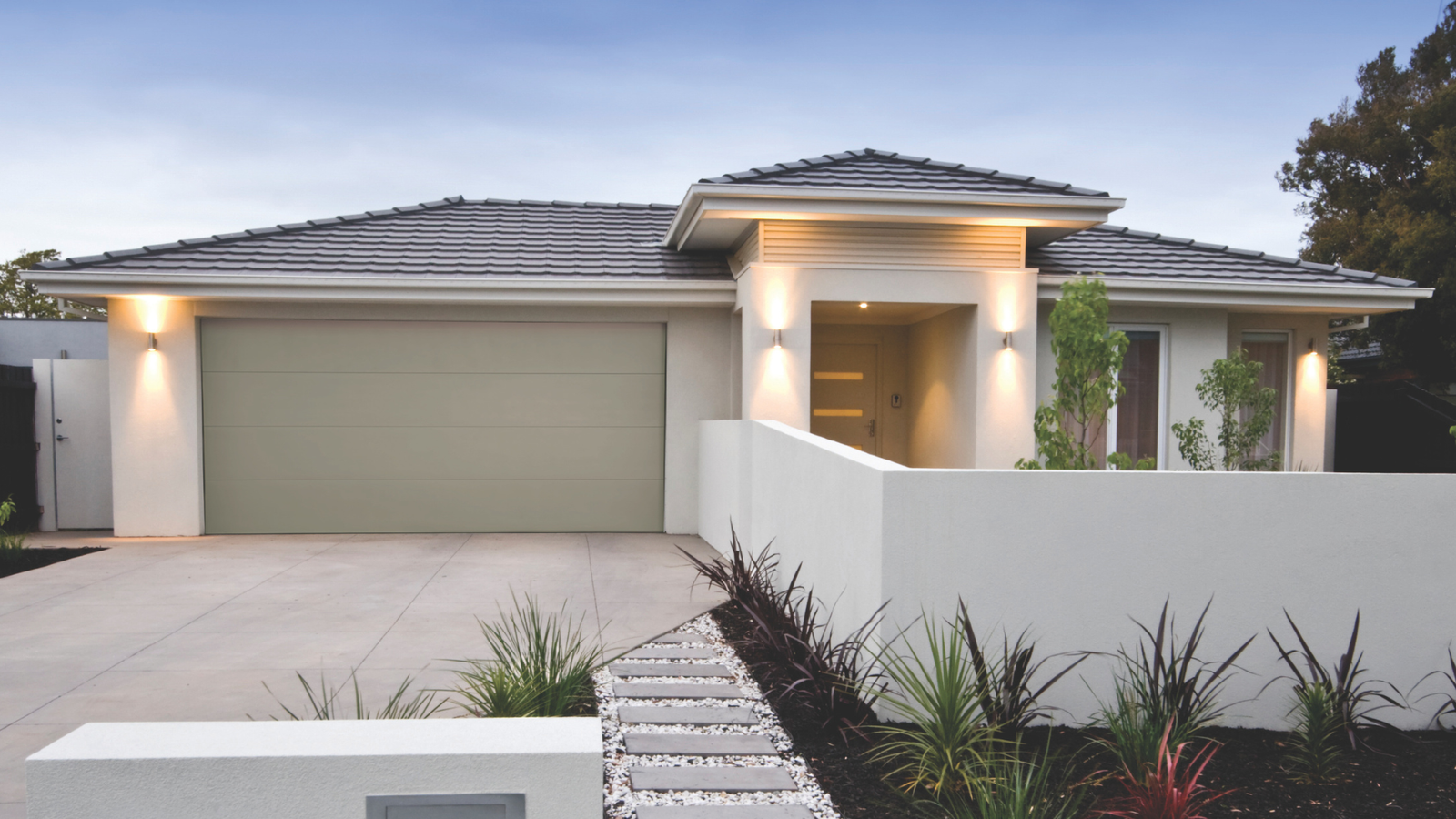 Sectional garage door in Madison profile